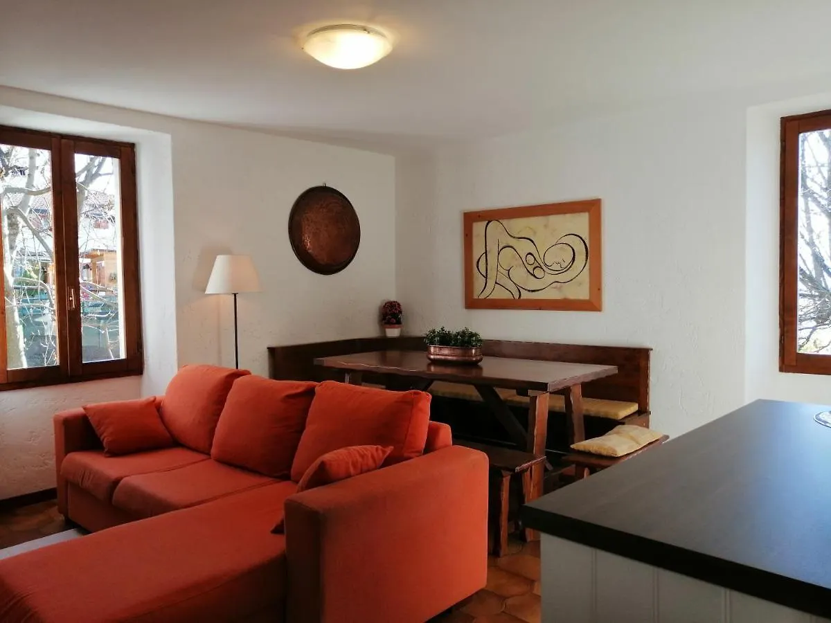 Casa Bucaneve & Ciclamino 그라베도나 0*,